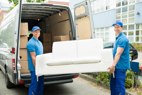 Customer complaint review for a man with van service