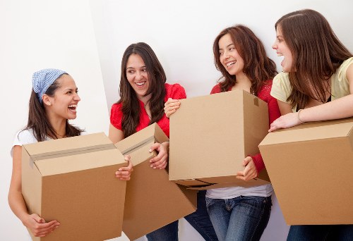 Man With Van Newsouthgate team preparing a safe move
